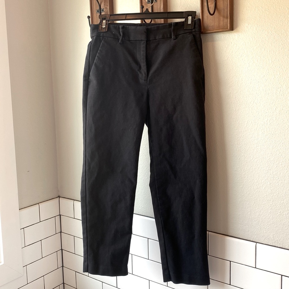 Black, cropped pants